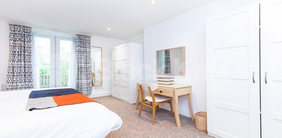 			BLOOMSBURY 4 BED NEAR UCL!, 4 Bedroom, 1 bath, 1 reception Flat			 Gower Street, BLOOMSBURY